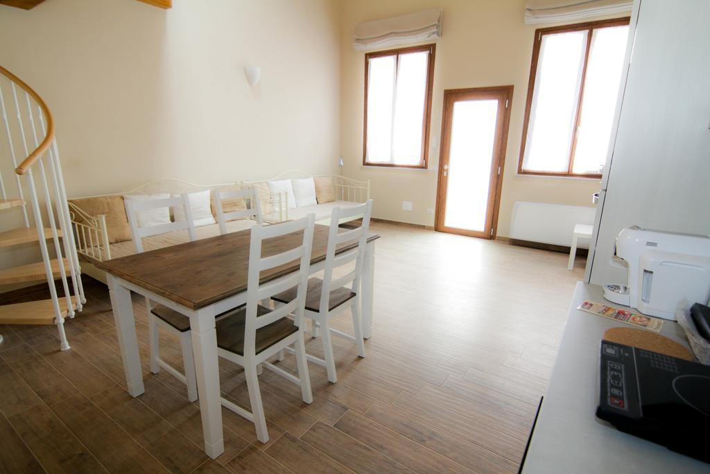 Agriturismo Cascina Della Fontana لودي الغرفة الصورة