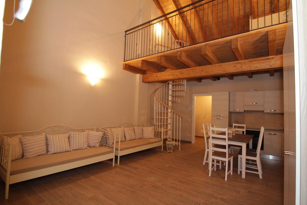 Agriturismo Cascina Della Fontana لودي الغرفة الصورة